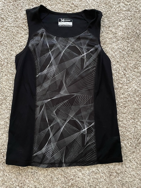 Xersion Tops - Xersion Black Athletic Quick-Dri Tank with Geometric Design